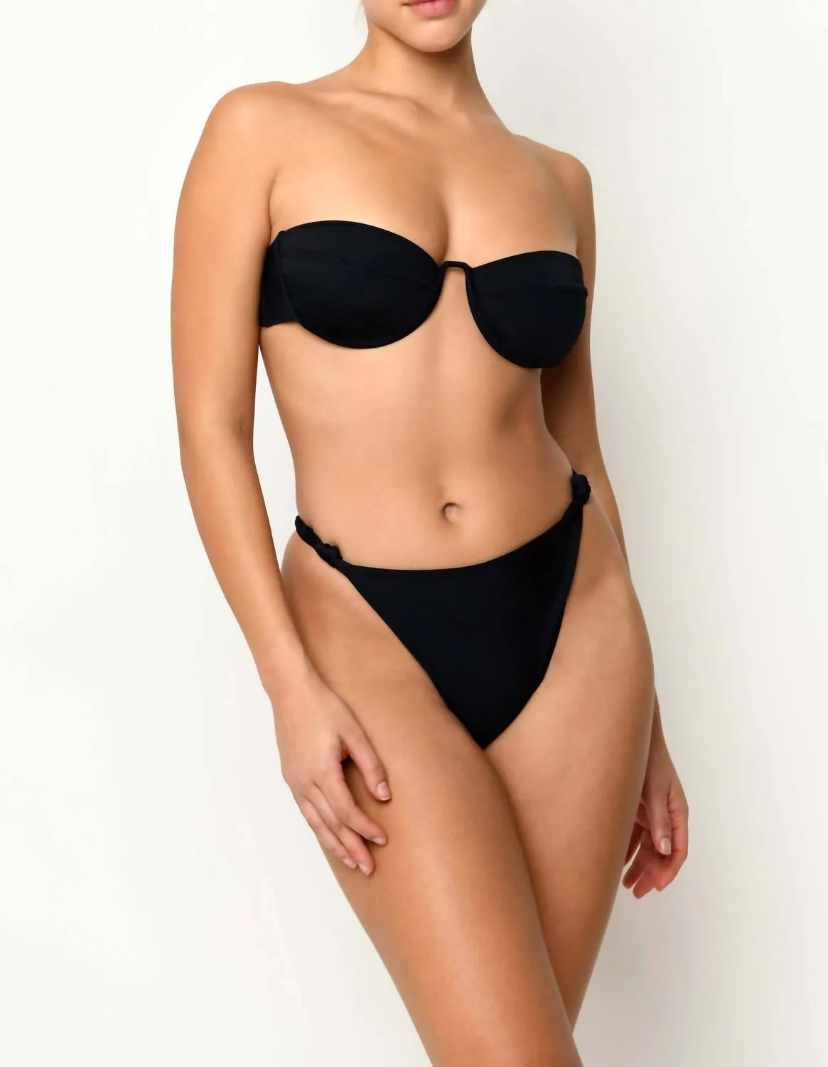 Mariel Top In Black
