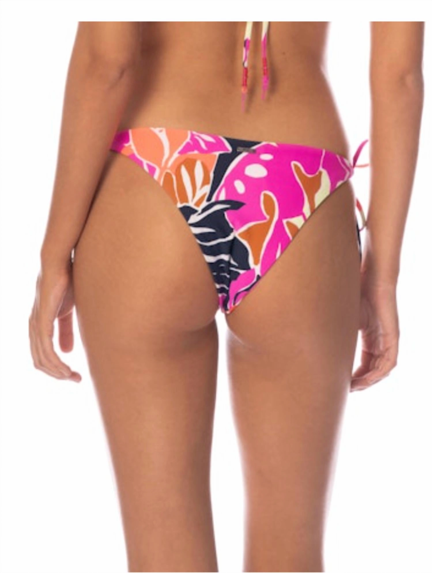 Sunning Bikini Bottoms In Jungle Reef