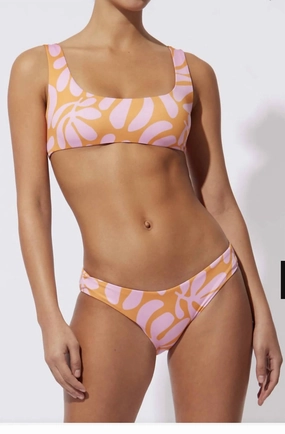 The Elle Bottom In Printed Sheenluxe Leaf Print